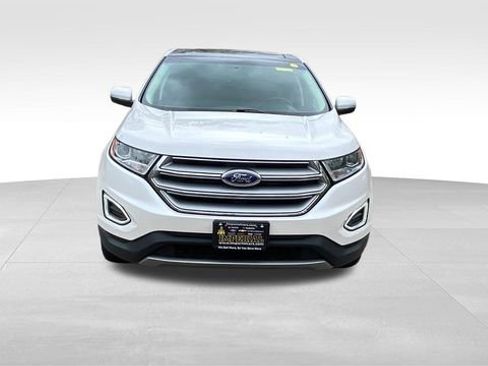 Used 2018 Ford Edge Titanium w/ Equipment Group 301A AWD/4WD image 2