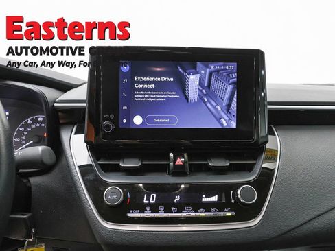 Used 2025 Toyota Corolla LE FWD image 12