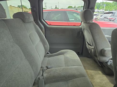 Used 2005 Kia Sedona LX FWD image 12
