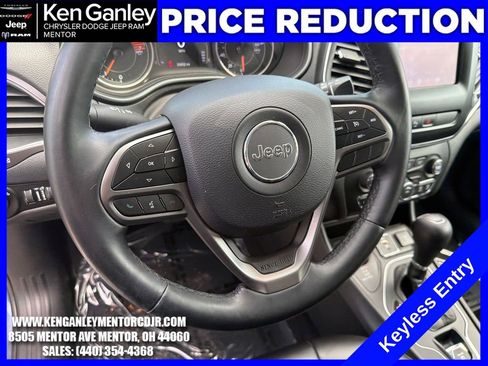 Used 2019 Jeep Cherokee Latitude Plus w/ Cold Weather Group image 13
