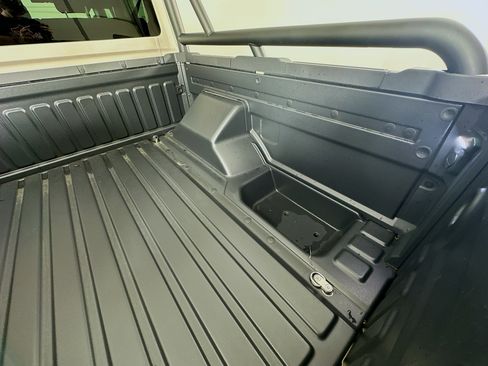 New 2025 INEOS Grenadier Fieldmaster Edition AWD/4WD image 40