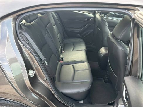 Used 2018 MAZDA MAZDA3 Touring FWD image 22
