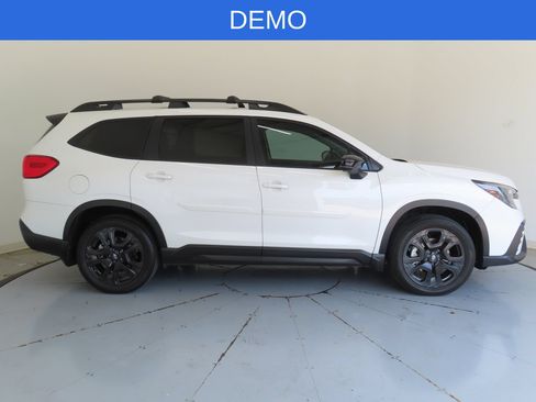 Certified 2025 Subaru Ascent Bronze Edition AWD/4WD image 2