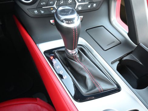 Used 2015 Chevrolet Corvette Z06 w/ 3LZ Preferred Equipment Group RWD image 16