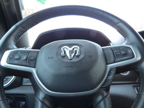 Used 2023 RAM 1500 Big Horn AWD/4WD image 9