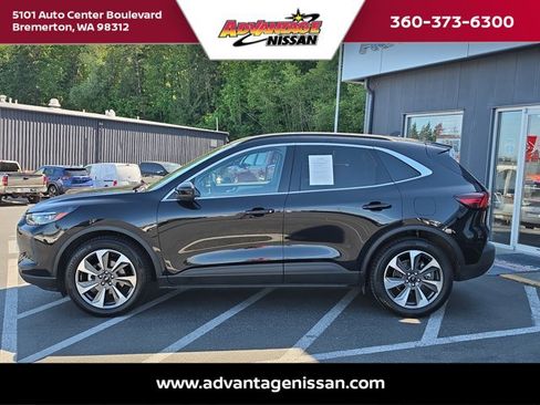 Used 2024 Ford Escape Platinum AWD/4WD image 2
