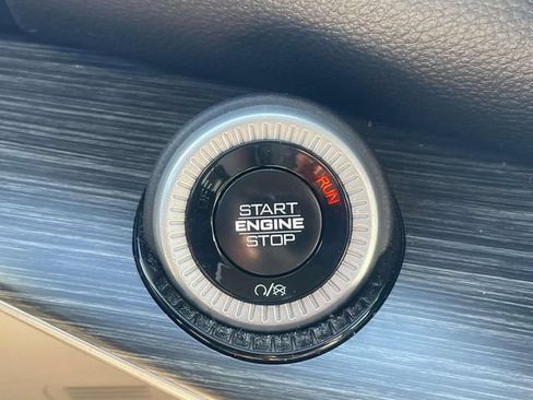 Used 2024 Jeep Wagoneer L Series II w/ Flexible Seating Group RWD image 22