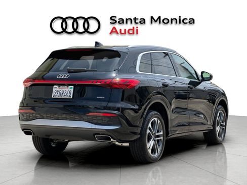 Used 2025 Audi Q5 Premium AWD/4WD image 2