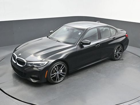 Used 2020 BMW 330i Sedan w/ M Sport Package RWD image 34