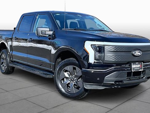 Used 2024 Ford F150 Lightning Flash image 3