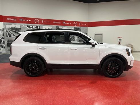 Used 2024 Kia Telluride SX Prestige X-Line image 2