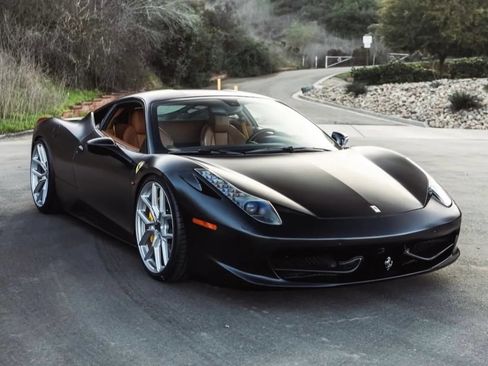 Used 2010 Ferrari 458 Italia Coupe RWD image 1