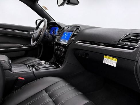 Used 2023 Chrysler 300 S RWD image 21