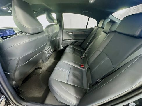 Used 2025 Toyota Camry XSE FWD image 23