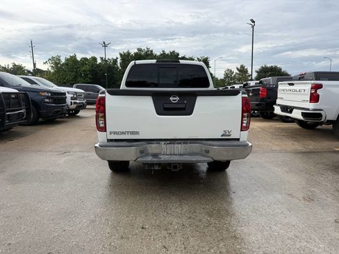 Used 2017 Nissan Frontier SV RWD image 33