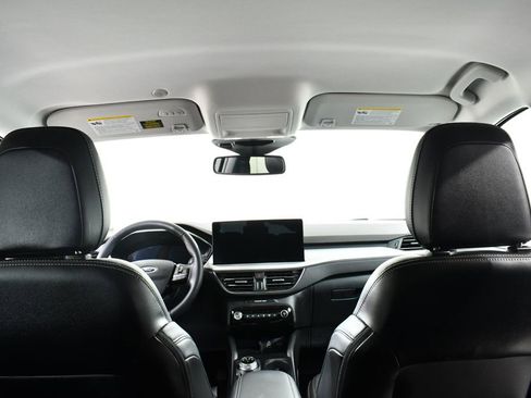 Used 2025 Ford Escape Platinum w/ Premium Technology Package image 17