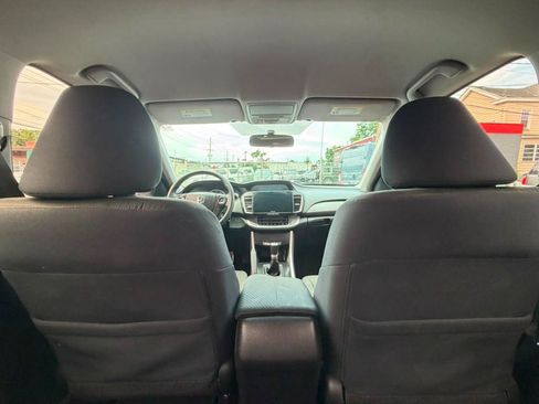 Used 2015 Honda Accord LX image 30