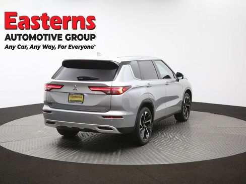 Used 2023 Mitsubishi Outlander SE AWD/4WD image 38