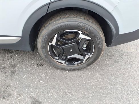 Used 2026 Kia Sportage EX w/ EX Panorama Roof Package image 10