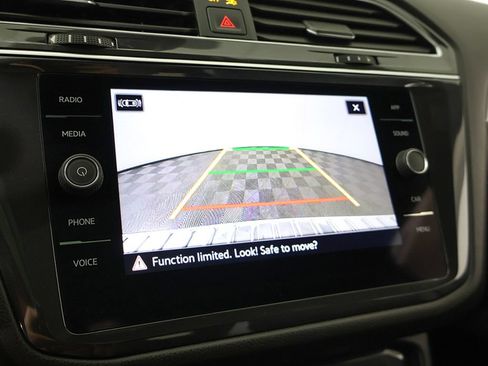 Used 2023 Volkswagen Tiguan SE R-Line FWD image 46
