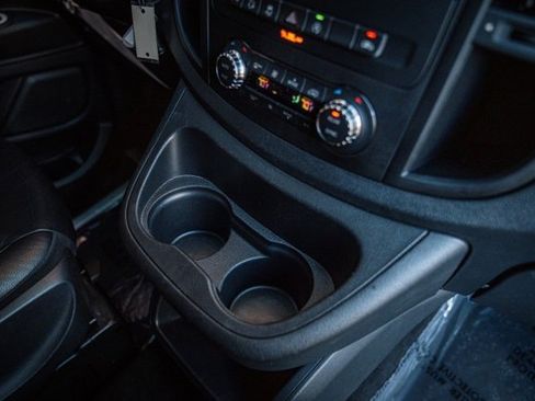 Used 2017 Mercedes-Benz Metris Passenger image 27