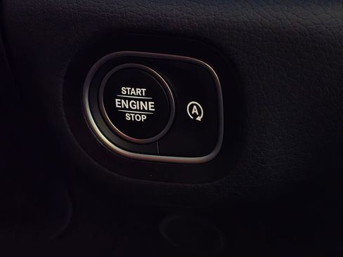 Used 2024 Mercedes-Benz GLS 450 GLS 450 image 40