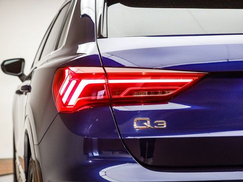 Certified 2022 Audi Q3 2.0T Premium w/ Convenience Package image 10