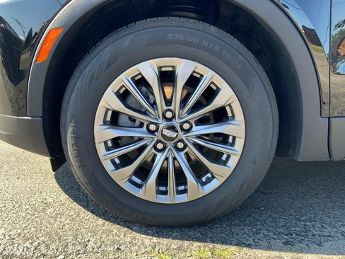 Used 2024 Cadillac XT4 Premium Luxury AWD/4WD image 24
