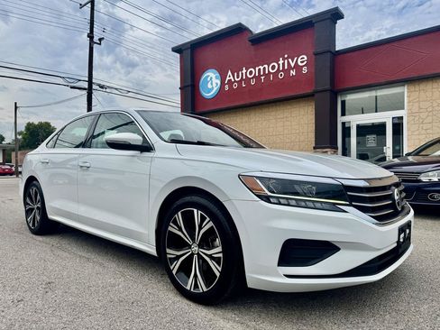 Used 2021 Volkswagen Passat 2.0T SE FWD image 2