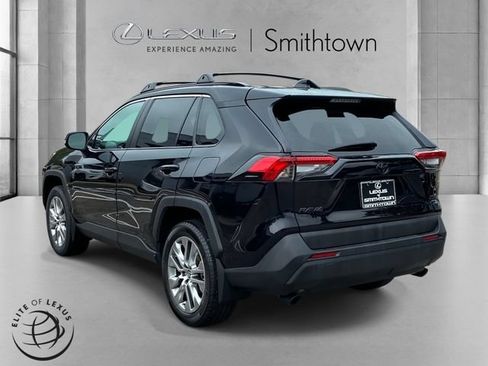Used 2023 Toyota RAV4 XLE Premium AWD/4WD image 7