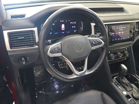 Used 2021 Volkswagen Atlas SEL R-Line AWD/4WD image 2