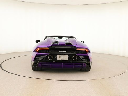 Used 2024 Lamborghini Huracan EVO image 5