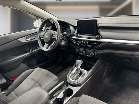 Used 2022 Kia Forte LXS FWD image 6