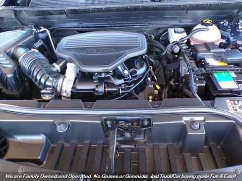 Used 2021 GMC Acadia SLE w/ Driver Convenience Package FWD image 39