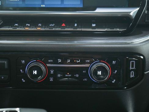 Used 2023 Chevrolet Silverado 1500 High Country image 15