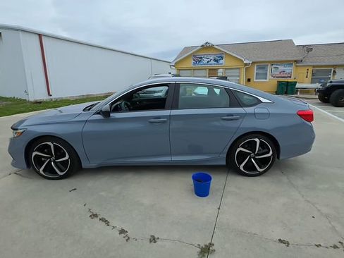 Used 2022 Honda Accord Sport image 2