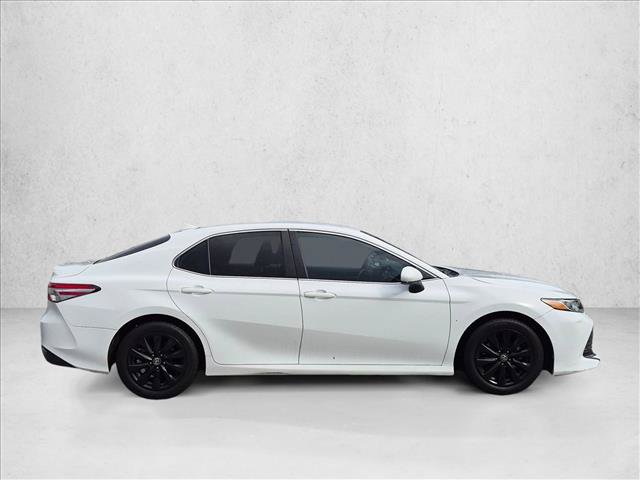 Used 2020 Toyota Camry LE FWD image 4