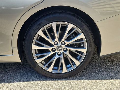 Used 2020 Lexus ES 350 w/ Premium Package image 33