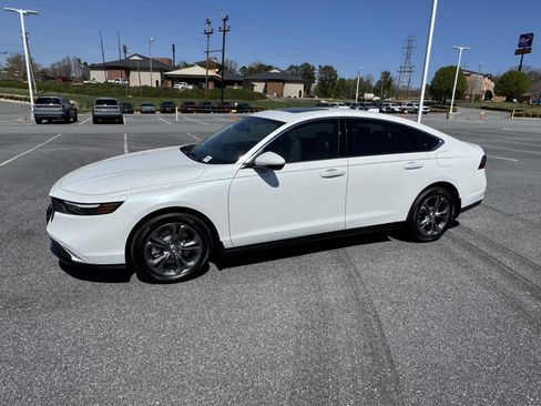 New 2025 Honda Accord EX-L image 6