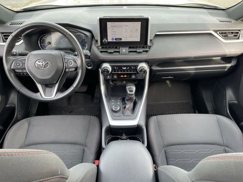 Used 2023 Toyota RAV4 SE image 25