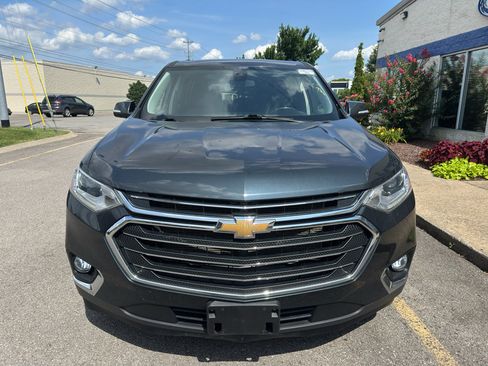 Used 2021 Chevrolet Traverse LT FWD image 9