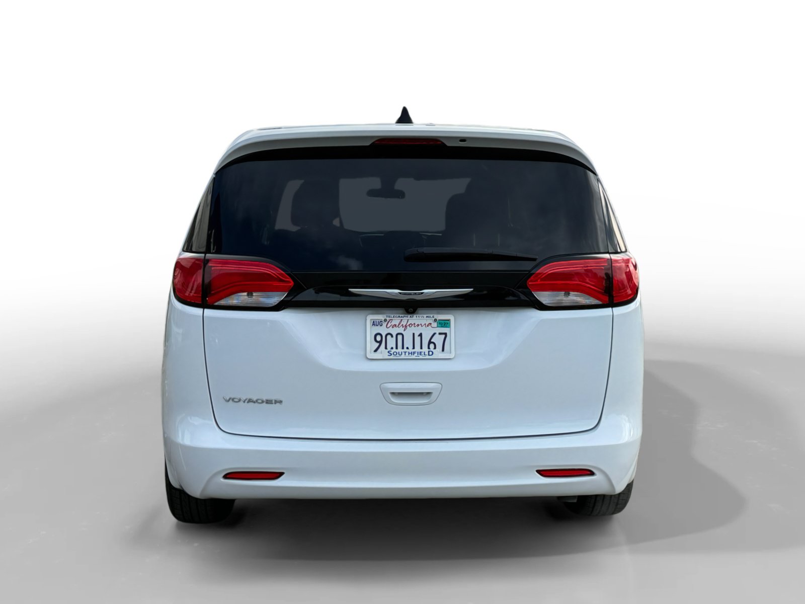 Used 2022 Chrysler Voyager LX FWD image 4