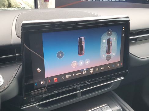 New 2026 Lincoln Nautilus Premier w/ Equipment Group 102A image 25