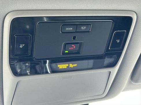 Certified 2025 Toyota Grand Highlander FWD image 19