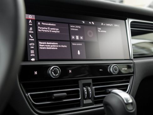 New 2026 Porsche Macan S image 25