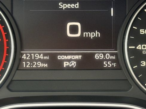 Used 2017 Audi A4 2.0T Ultra Premium w/ Convenience Package image 26