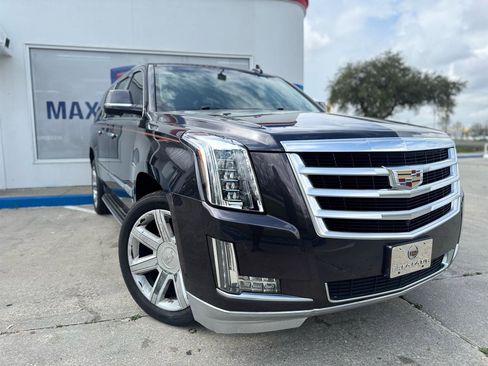 Used 2016 Cadillac Escalade ESV Luxury image 15
