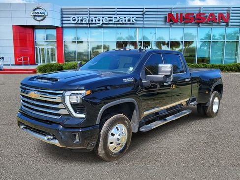 Used 2024 Chevrolet Silverado 3500 High Country image 4