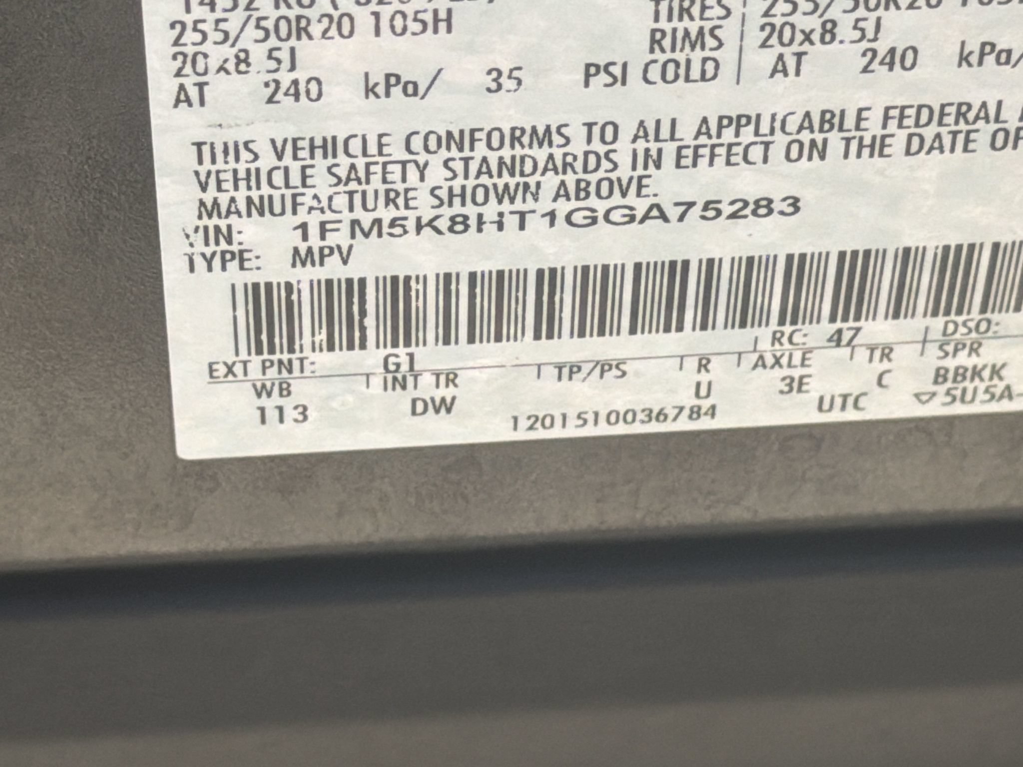 Used 2016 Ford Explorer Platinum AWD/4WD image 32