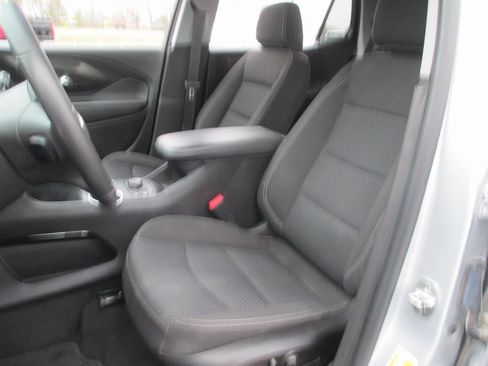 Used 2022 GMC Terrain SLE w/ Driver Convenience Package image 14